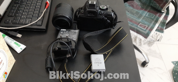 Nikon D5200 DSLR Camera + Two Lenses – Full Set for Sale!